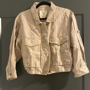 Cropped lightweight jacket